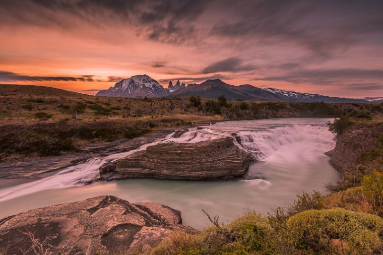 108 Torres Del Paine, Rio Paine Waterval.jpg